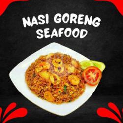 Nasi Goreng Seafood (udang, Cumi, Bakso Ikan)