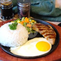 Grilled Chicken Rice Hotplate