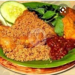 Pecel Ayam Kremes