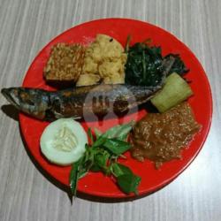 Nasi Pindang Salem Komplit