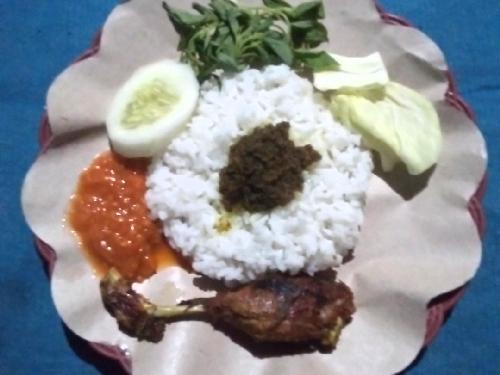 Bebek Sumber Rezeki, Jl.Gajah Mada No 10 Pare