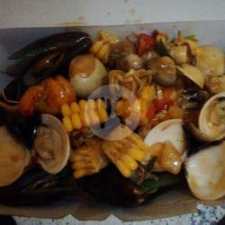 Botram Seafood(cumi, Udang, Kerang Ijo, Kerang Dara, Kerang Tahu, Jagung