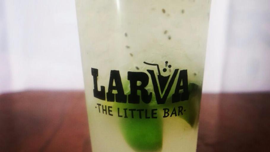 Larva The Little Bar, Boulevard