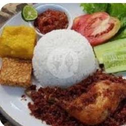 Ayam Srundeng Nasi