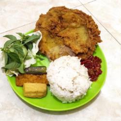 Telor Krispy   Nasi Putih