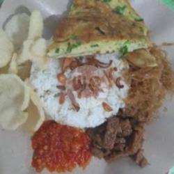 Nasi Uduk Telor Dadar