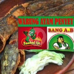 Lele Goreng Sambel Ijo   Lalapan