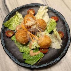 Macaroni Cheese Ball
