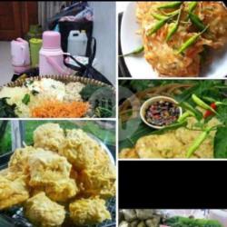 Pecel Sayur Lontong 2bala Bala