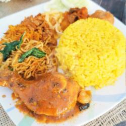 Nasi Kuning Ayam Bakar Bumbu Rujak