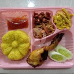 Nasi Kuning Bento Chicken Grill