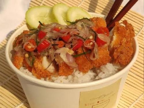 Rice Bowl Chicken, Dolog Malalayang
