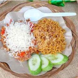 Mie Goreng Ayam Geprek Tabur Keju