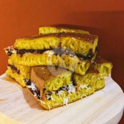 Terang Bulan Greentea Crunchy (large)