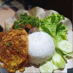 Nasi Ayam Geprek   Dadar Cabe Hijau