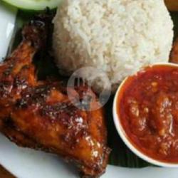 Paket Hemat Nasi   Ayam Bakar ( Paha )