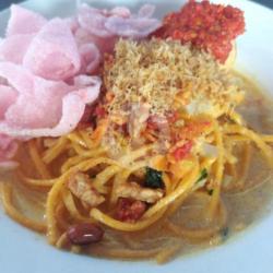 Mie Gomak Kuah Gulai