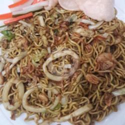 Seafood Fried Noodle / Mie Goreng Seafood