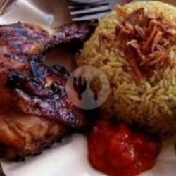 Nasi Kebuli Ayam Bakar   Tempe Mendoan