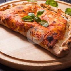 Calzone Pizza