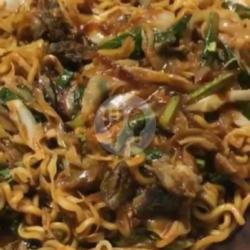 Indomie Basah Spesial Daging