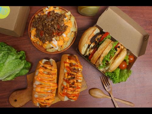 BurgerER Hotdog & Mie Goreng, Rawalumbu