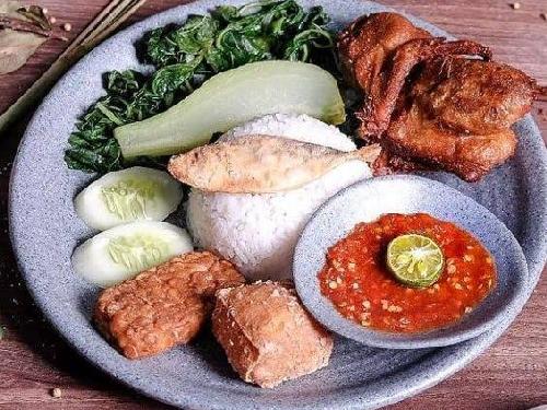 Nasi Tempong Mas Arya, Darusalam Selatan 2