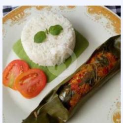 Nasi  Sayur  Pepes Pindang Pedes Gurih