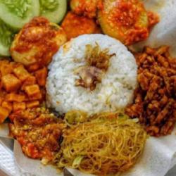 Nasi Uduk Kumplit 2