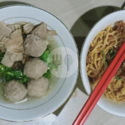 Yamien Bakso Babat