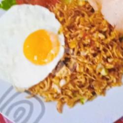 Nasi Goreng Pake Ikan Teri Medan Premium