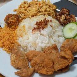 Nasi Kulit Ayam Suwir Kremes