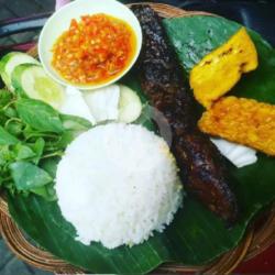 Lele Bakar Plus Nasi Khas Rm Lamania Dua