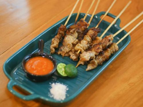 Sate Taichan 77, sebelah hotel anggrek