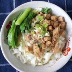 Kwetiaw Ayam