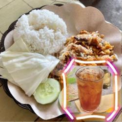 Nasi Ayam Geprek   Teh