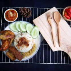 Nasi Uduk Ayam Kremes