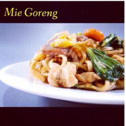 Mie / Kwetiau / Bihun Goreng Seafood Porsi Besar