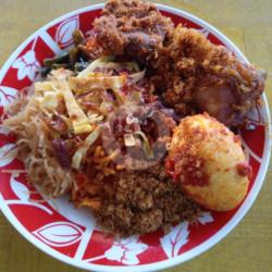 Nasi Gurih Medan Komplit