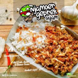 Njamoer Geprek Ayam