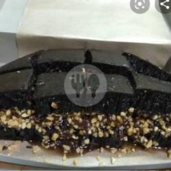 Martabak Black Kacang Coklat