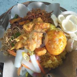 Nasi Kuning Palekko Telur Balado