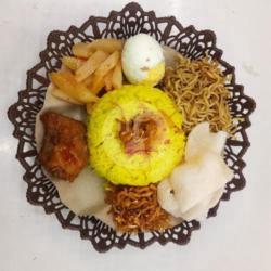 Nasi Kuning Lengkap Ayam   Telur   Mie   Sayur   Abon Telur