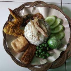 Nasi To   Ayam Goreng