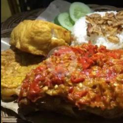 Ayam Geprek Istimewa  Full Daging Ayam Enak Nikmat Sambal Dadakan