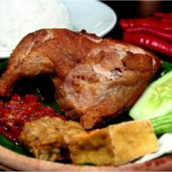 Paha Goreng Kremes