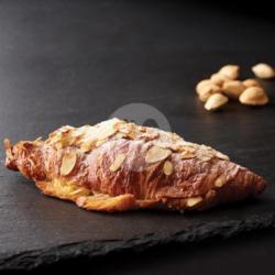 Croissant Almond