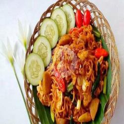 Mie Super Pedas