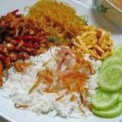 Nasi Uduk Biasa (orek Tempe,bihun)