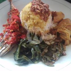 Nasi Ikan Layang